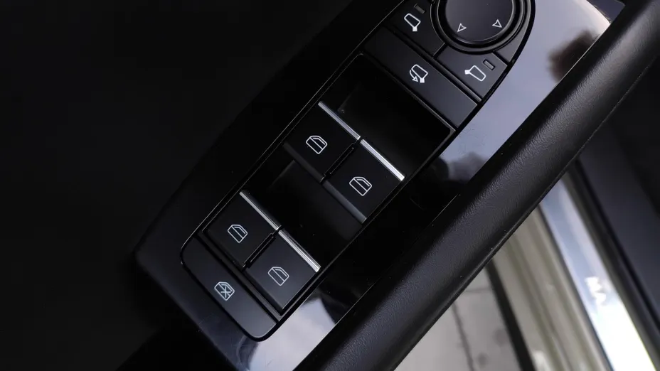 MAZDA 3 3 2.0 mHEV AWD Takumi aut