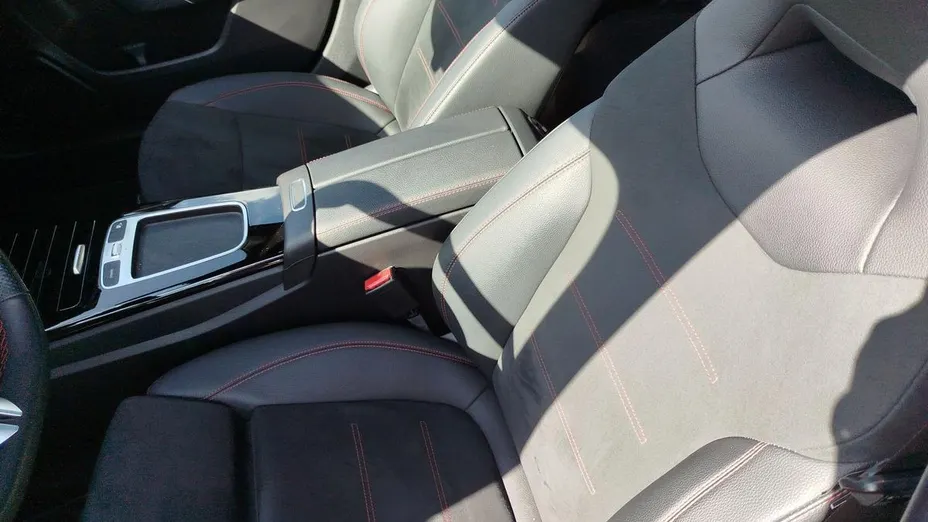 MERCEDES-BENZ A Klasa A 220 4-Matic AMG Line 8G-DCT