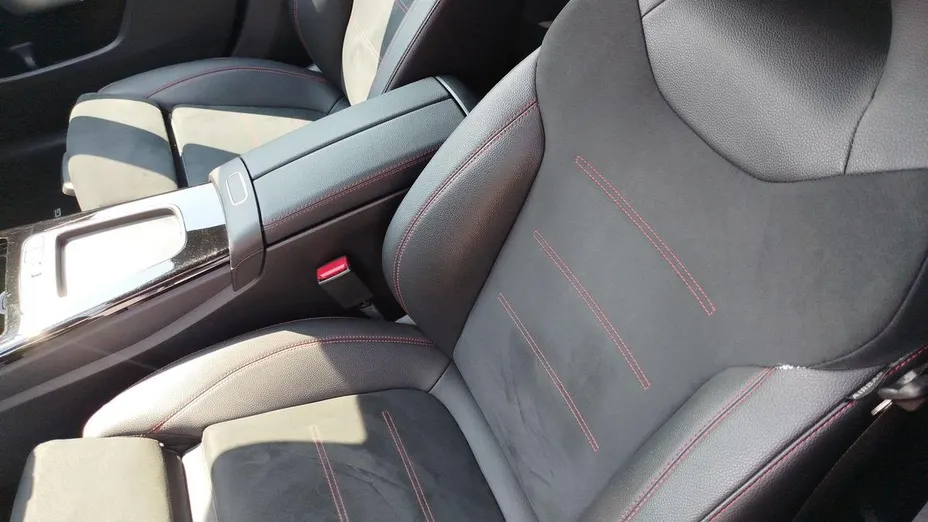 MERCEDES-BENZ CLA CLA 200 AMG Line 7G-DCT