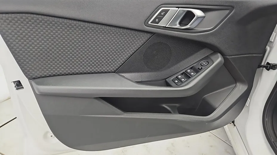 BMW Seria 2 216d Advantage aut