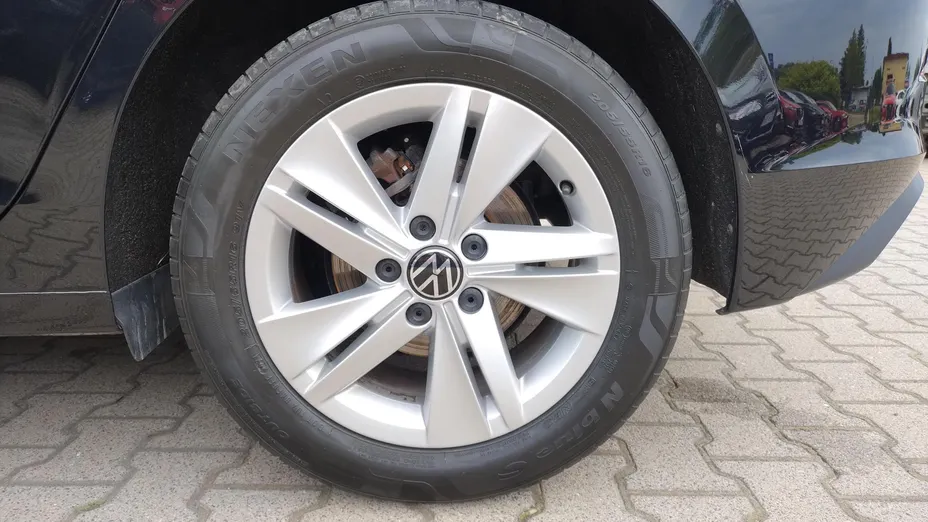 VOLKSWAGEN Golf Golf VIII 1.0 eTSI Life DSG