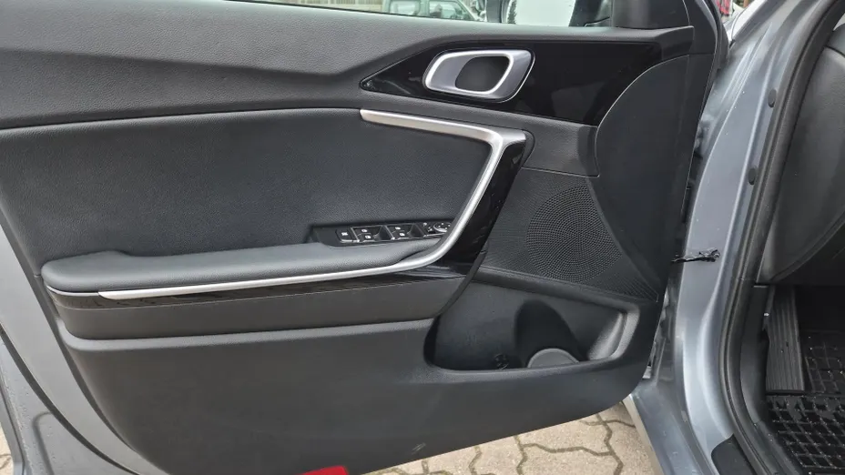 KIA Cee'd Ceed 1.5 T-GDI Tribute DCT