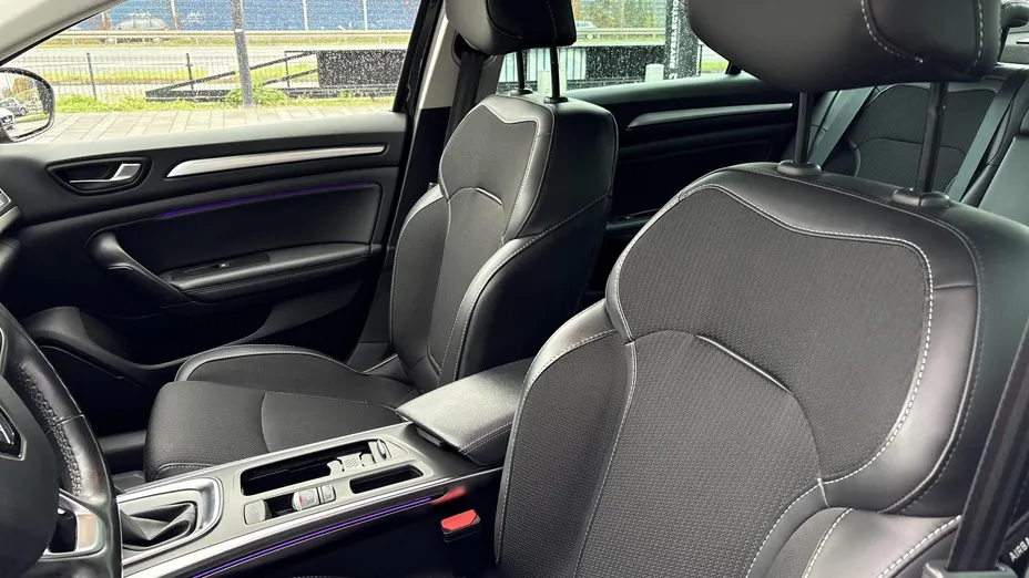 RENAULT Megane Megane 1.3 TCe Intens EDC