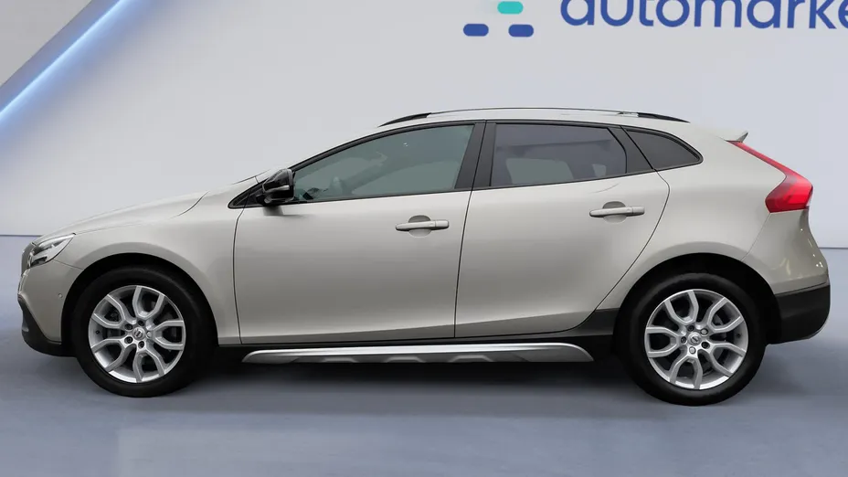 VOLVO V40 Cross Country V40 CC T3 Drive-E Summum aut
