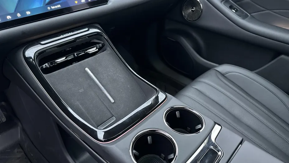 AION V V 75.3kWh Luxury Nowy