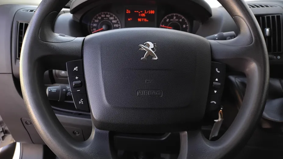 PEUGEOT Boxer Boxer 435 BlueHDi L4H2 Premium