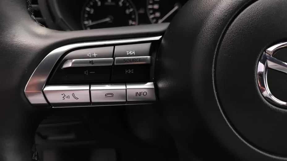 MAZDA 3 3 2.0 mHEV Kanjo aut