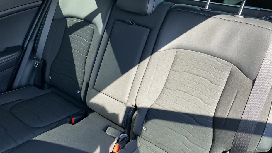 KIA Sportage Sportage 1.6 T-GDI HEV Business Line 2WD aut