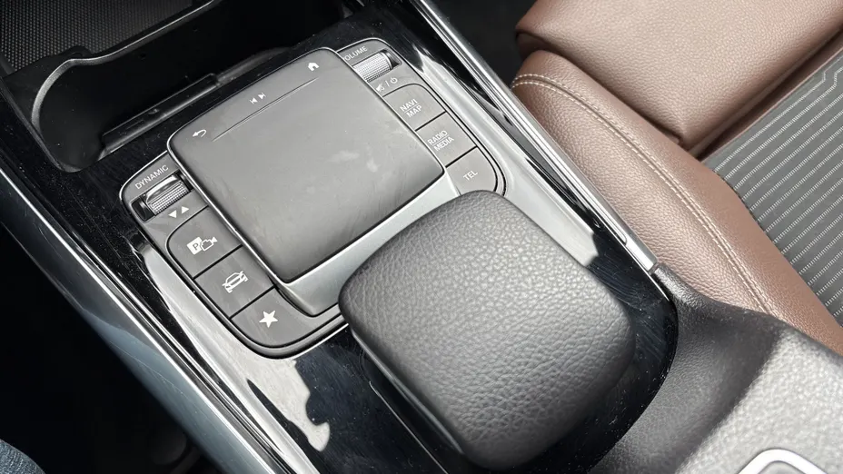 MERCEDES-BENZ GLA GLA 200