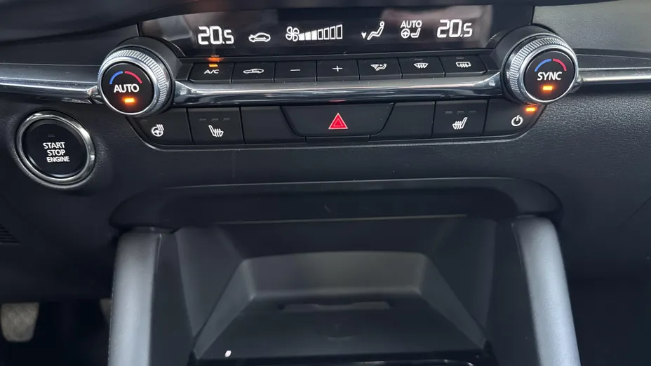 MAZDA 3 3 2.0 mHEV Centre-Line