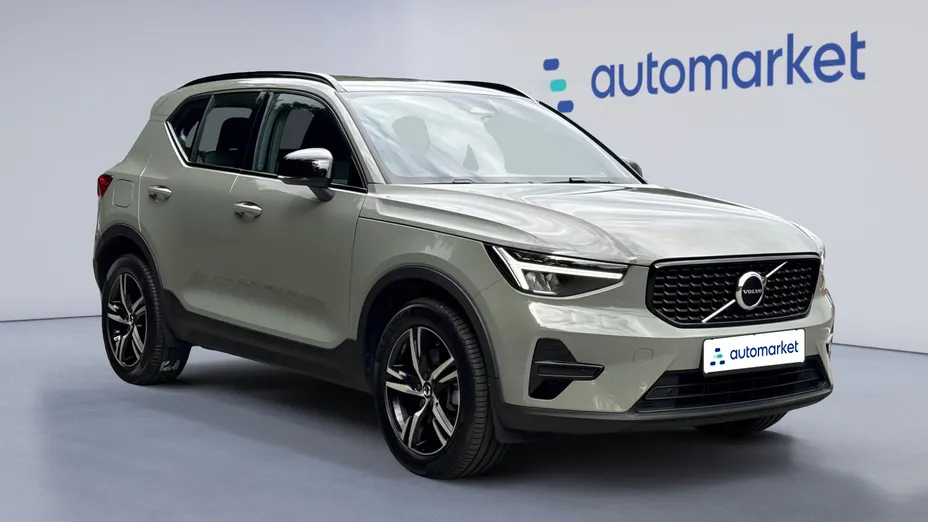 VOLVO XC40 XC40 B4 Plus Dark aut