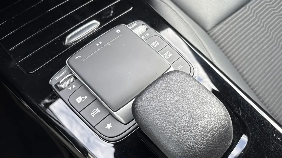 MERCEDES-BENZ CLA CLA 220 d 8G-DCT