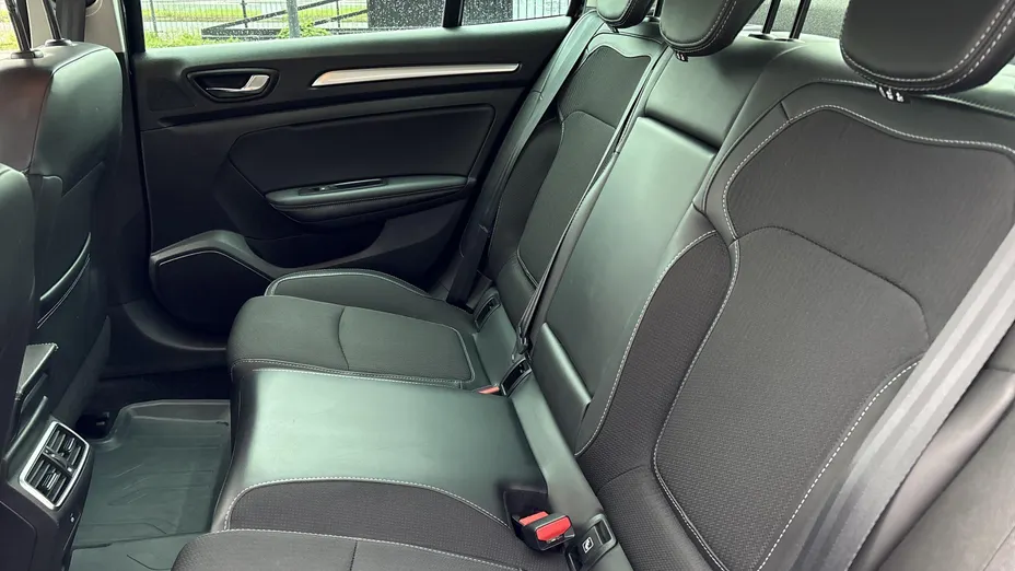 RENAULT Megane Megane 1.3 TCe Intens EDC