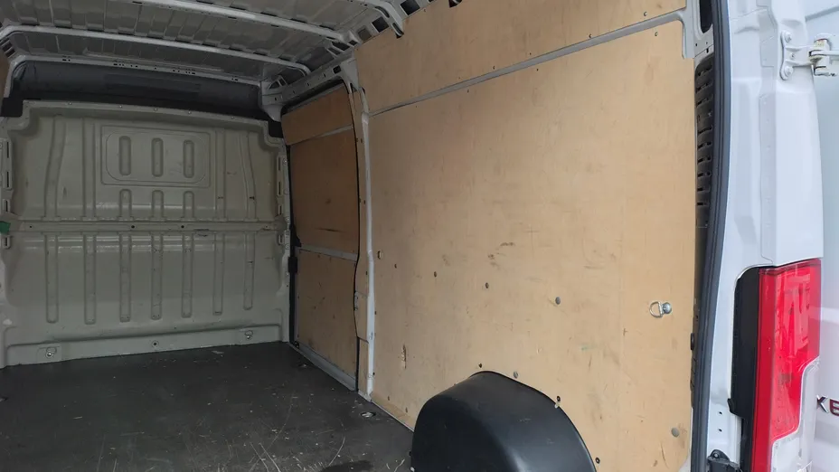 PEUGEOT Boxer Boxer 335 BlueHDi L3H2