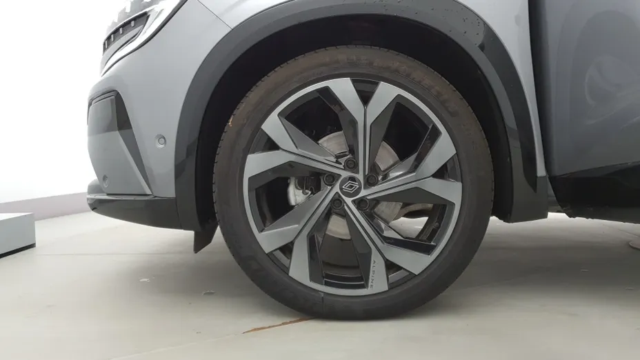 RENAULT Austral Austral 1.3 TCe mHEV Iconic esprit Alpine aut