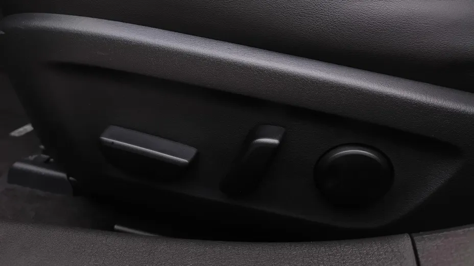 MAZDA 3 3 2.0 mHEV AWD Takumi aut