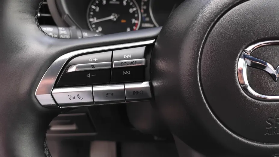 MAZDA 3 3 2.0 mHEV Kanjo aut