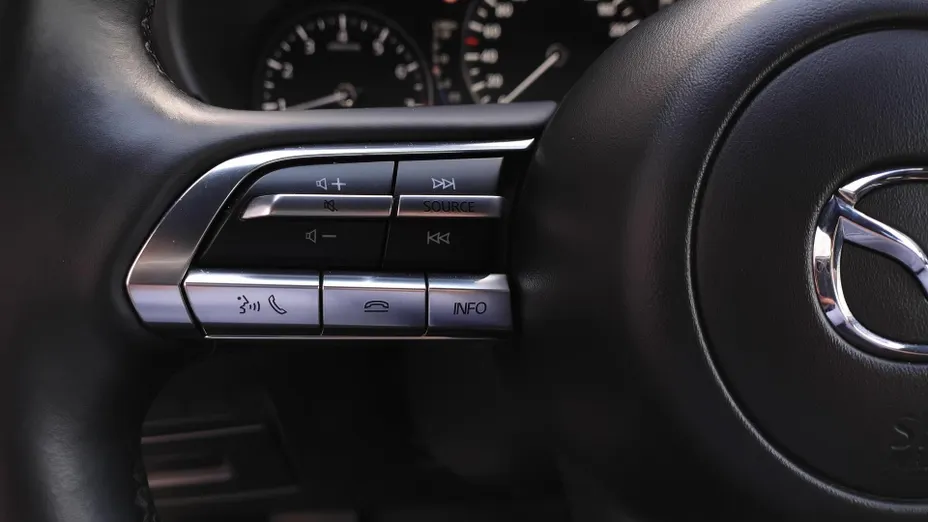 MAZDA 3 3 2.0 mHEV Kanjo aut