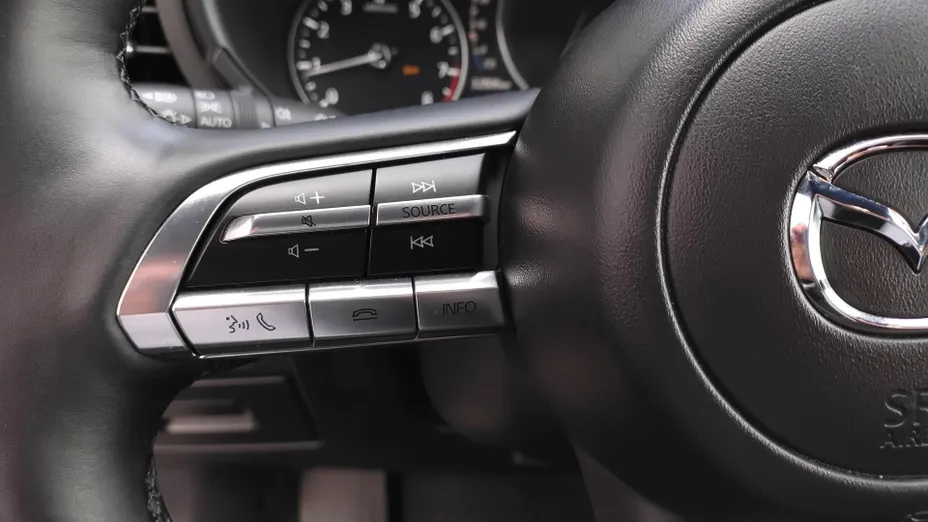 MAZDA 3 3 2.0 mHEV Kanjo aut