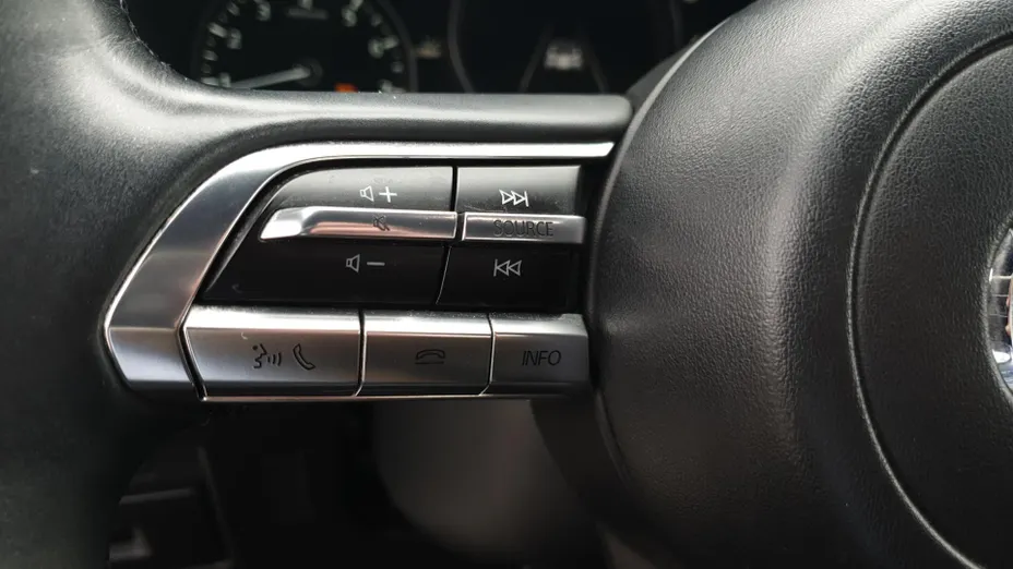 MAZDA 3 3 2.0 mHEV Kanjo