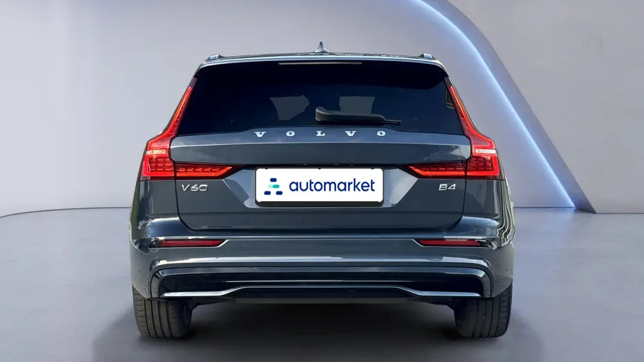 VOLVO V60 V60 B4 D Plus Dark aut