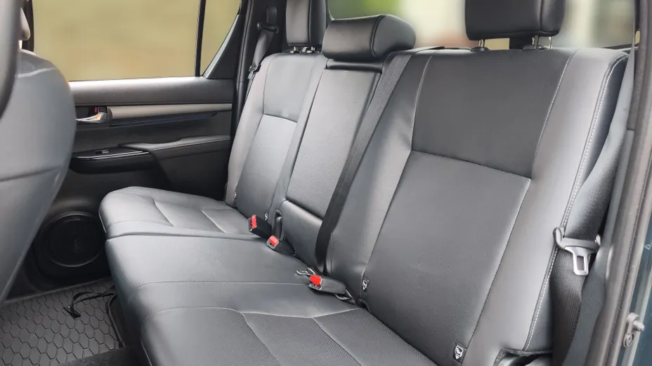 TOYOTA HiLux Hilux 2.8 D-4D mHEV Double Cab Invincible 4x4 aut
