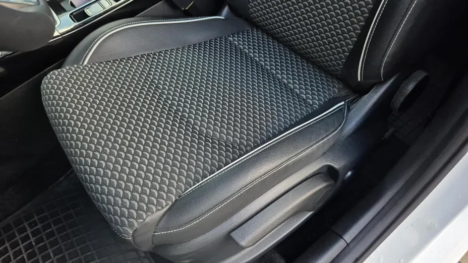 KIA Cee'd Ceed 1.5 T-GDI Tribute DCT