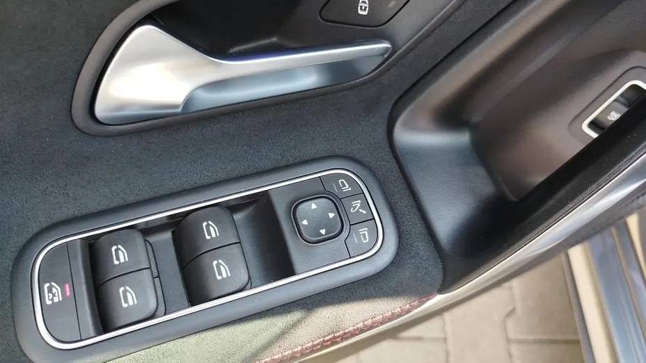 MERCEDES-BENZ CLA CLA 200 AMG Line 7G-DCT