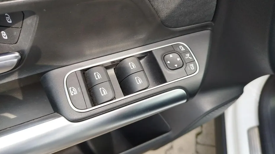 MERCEDES-BENZ GLA GLA 200 mHEV AMG Line 7G-DCT