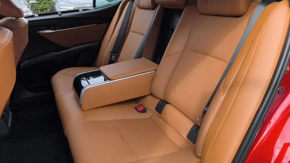 TOYOTA Camry Camry 2.5 Hybrid Dynamic Force Executive e-CVT