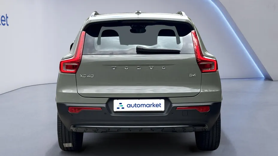 VOLVO XC40 XC40 B4 Plus Dark aut