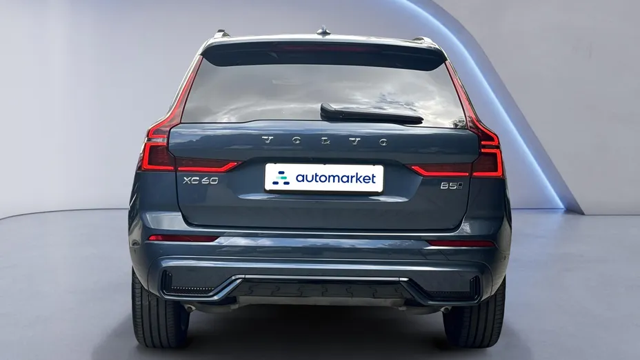 VOLVO XC60 XC60 B5 B AWD Ultra Dark aut