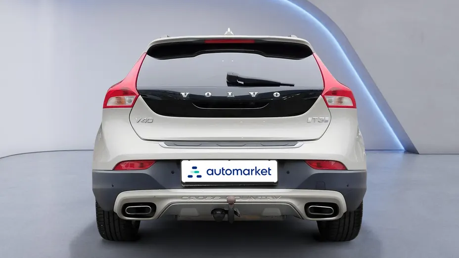 VOLVO V40 Cross Country V40 CC T3 Drive-E Summum aut