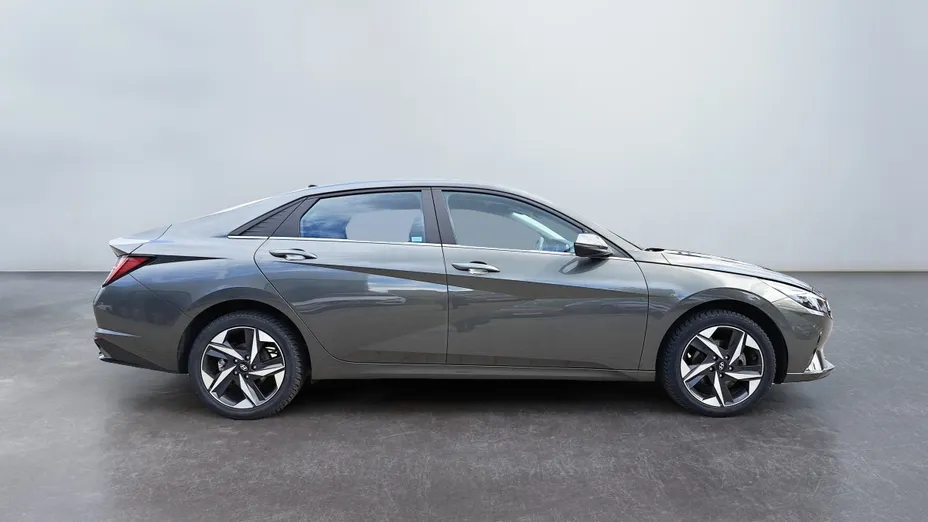 HYUNDAI Elantra Elantra 1.6 Smart CVT