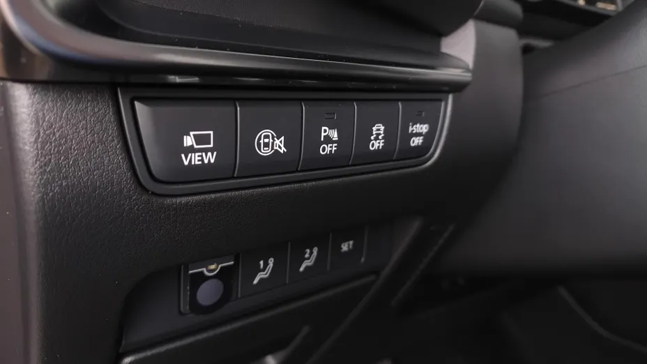 MAZDA 3 3 2.0 mHEV AWD Takumi aut