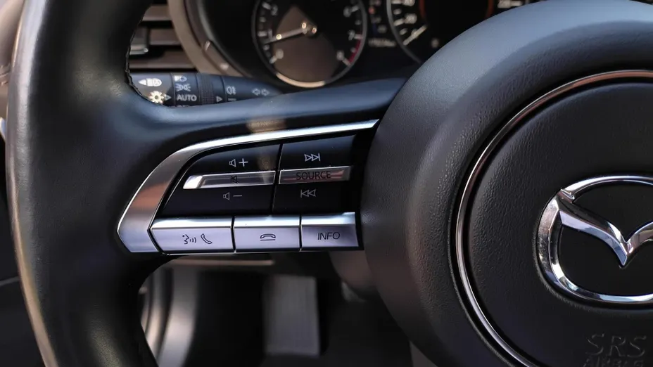 MAZDA 3 3 2.0 mHEV Hikari