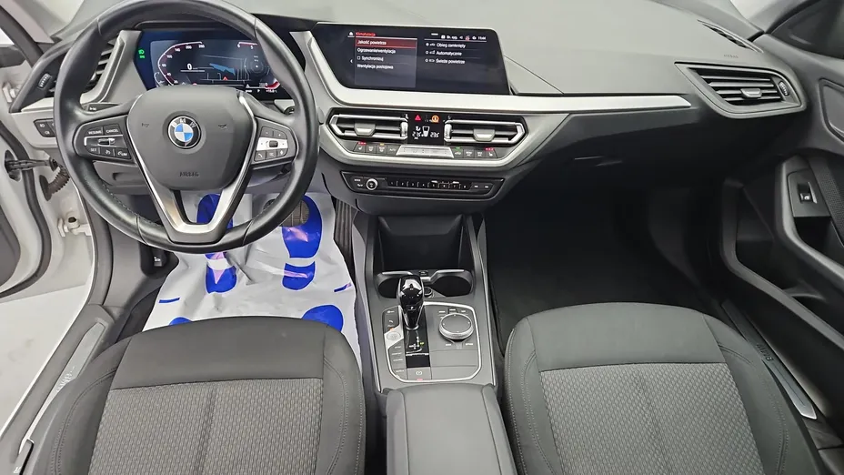 BMW Seria 2 216d Advantage aut