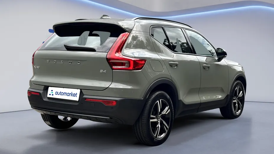 VOLVO XC40 XC40 B4 Plus Dark aut