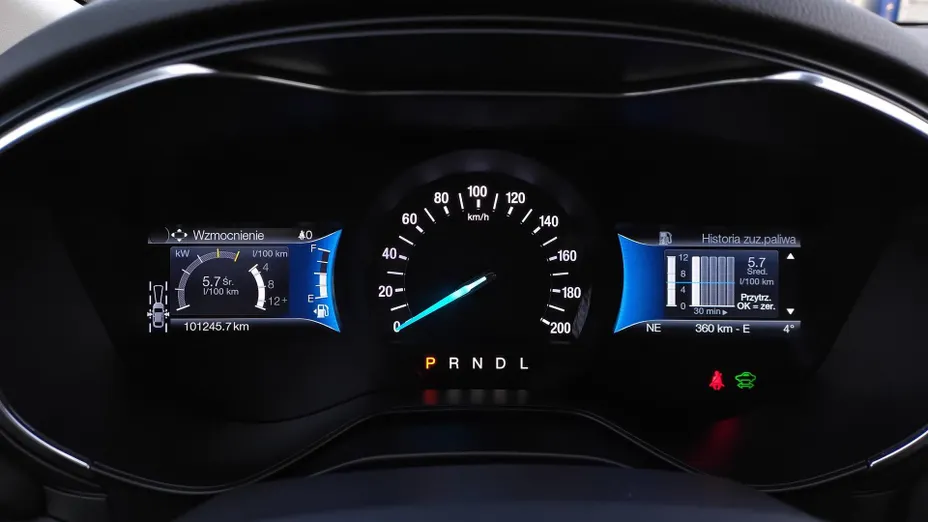 FORD Mondeo Mondeo 2.0 Hybrid Titanium