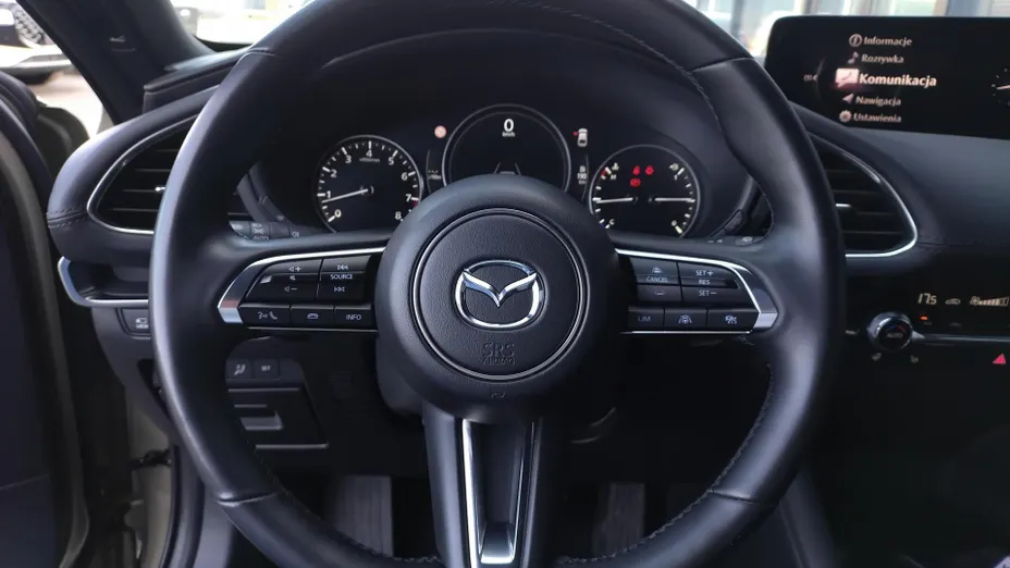 MAZDA 3 3 2.0 mHEV AWD Takumi aut