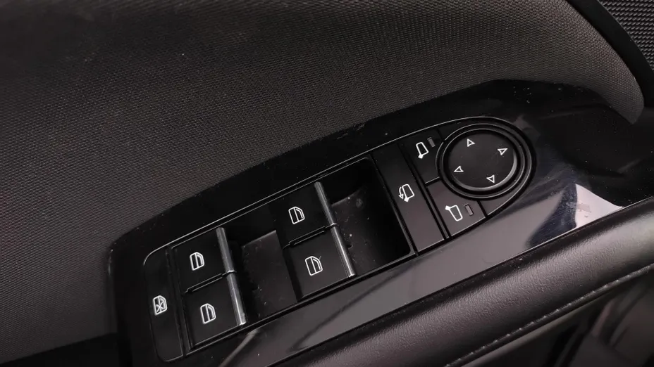 MAZDA 3 3 2.0 mHEV Kanjo aut