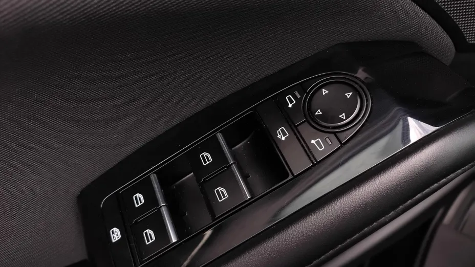 MAZDA 3 3 2.0 mHEV Kanjo