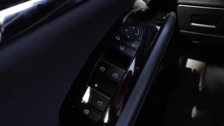 MAZDA 3 3 2.0 mHEV Kanjo aut