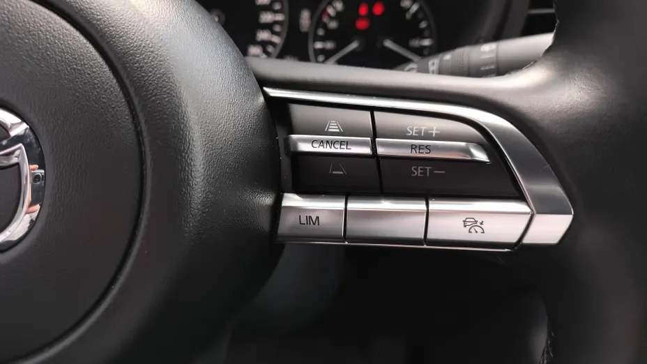 MAZDA 3 3 2.0 mHEV Kanjo aut