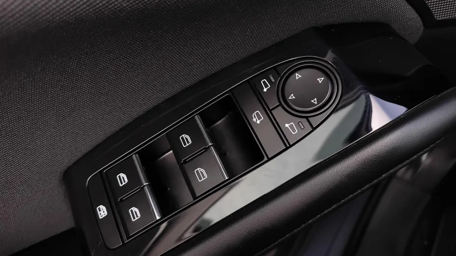 MAZDA 3 3 2.0 mHEV Kanjo aut