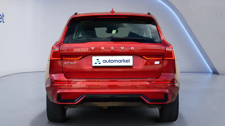 VOLVO XC60 XC60 T8 Plug-In Hybrid AWD Plus Dark aut