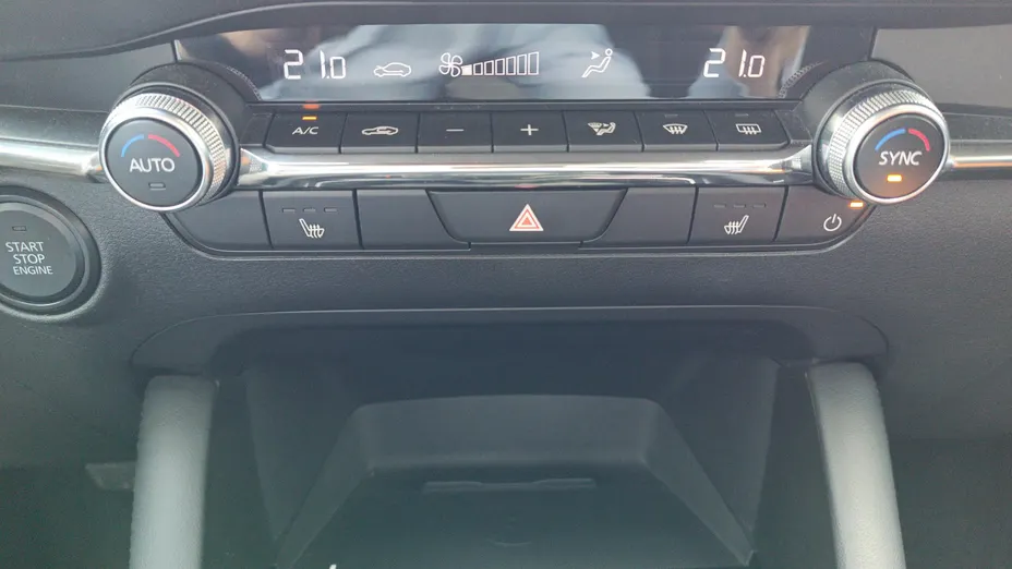 MAZDA 3 3 2.0 mHEV Exclusive Line