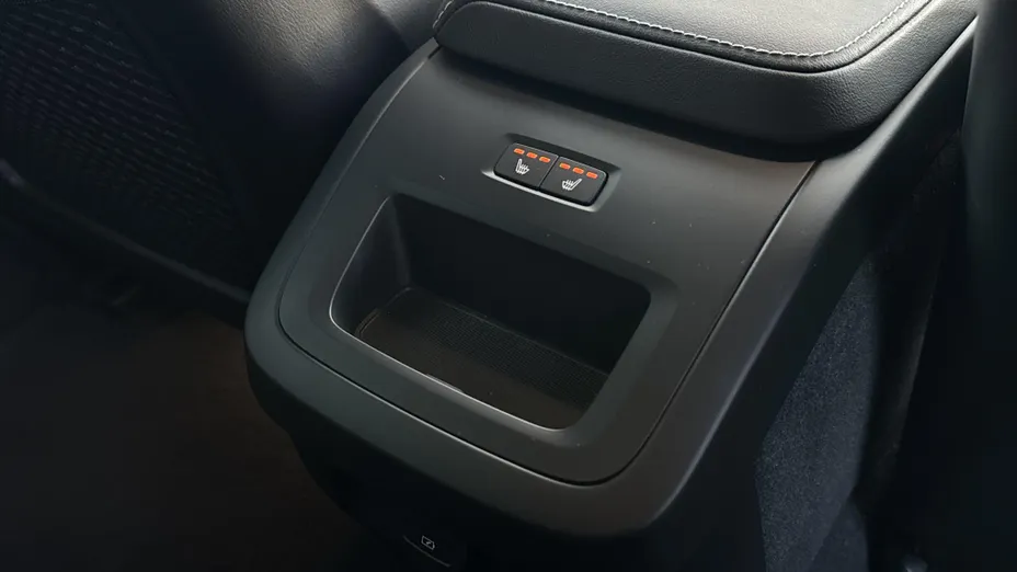 VOLVO V60 V60 B4 D Plus Dark aut