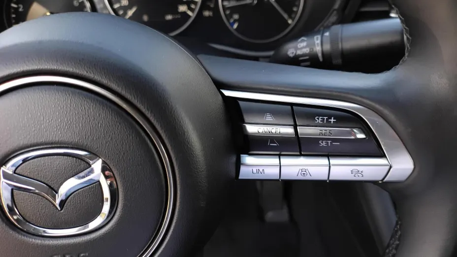 MAZDA 3 3 2.0 mHEV Hikari