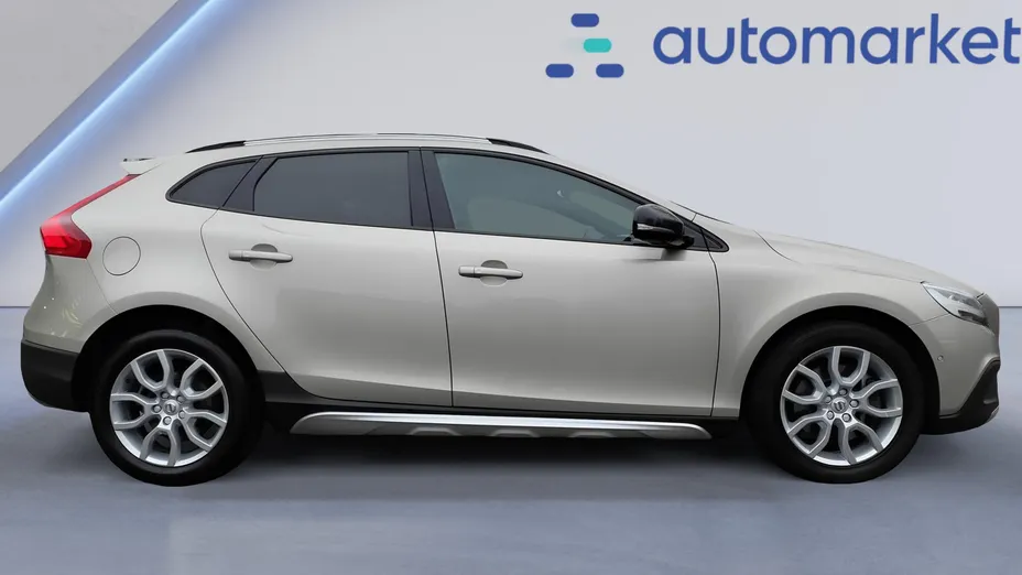 VOLVO V40 Cross Country V40 CC T3 Drive-E Summum aut